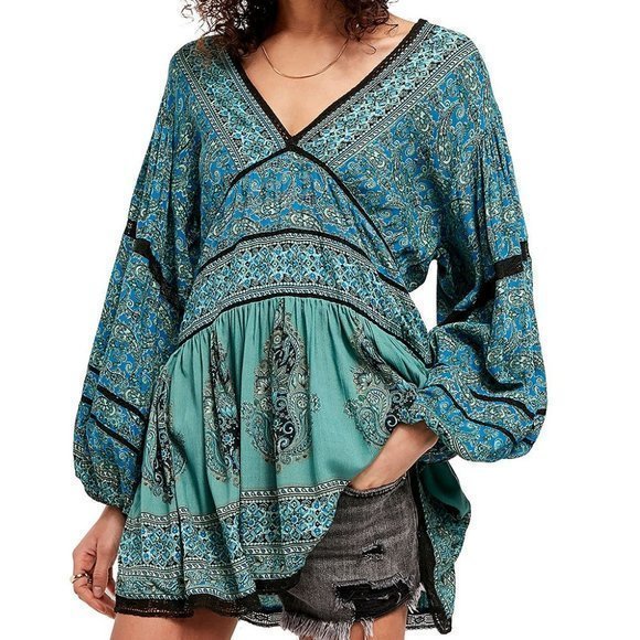 Free People Tops - FREE PEOPLE Blue Scarf-Print Luna Tunic XS